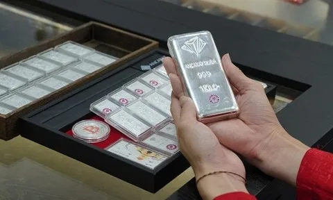 Giá bạc sáng 10/2 giữ quanh mốc 84 triệu đồng/kg