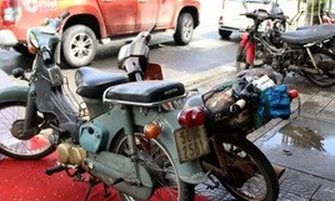 Xe đời cũ trước năm 2000 cần lưu ý gì khi dùng xăng E10?