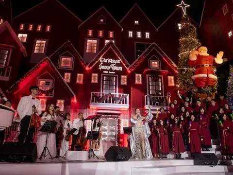 Cộng Đồng Mùa Giáng Sinh: Huỳnh Thúy An Đồng Hành Cùng Lễ Ra Mắt Ngôi Làng Giáng Sinh Tại GEM Center 2024