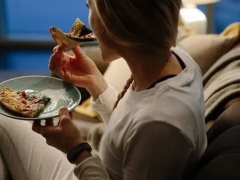 3 sai lầm nguy hiểm khi ăn tối