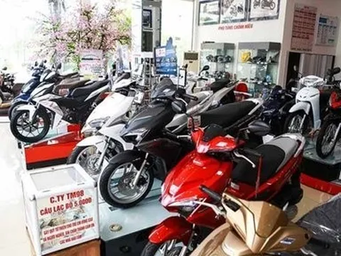 Không đủ nguồn cung, giá một số xe tay ga tăng chóng mặt