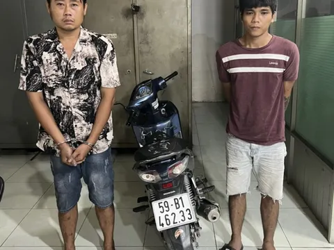 Bắt 2 đối tượng liều lĩnh cướp điện thoại cô gái trẻ ở TP Thủ Đức