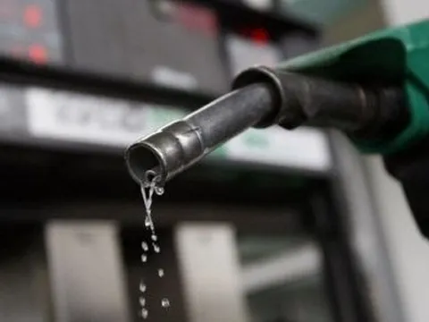 Uống 10ml xăng, nam thanh niên nhập viện trong tình trạng nguy kịch