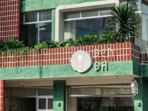 Đen Đá: Quán cà phê lâu đời gây ấn tượng mạnh trên báo Mỹ