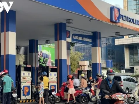 Giá xăng, dầu giảm mạnh: Cơ hội giảm giá các mặt hàng tiêu dùng