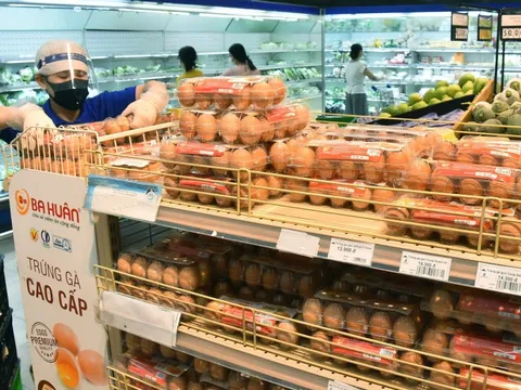 Sốt ruột chờ giảm giá hàng hóa, dịch vụ