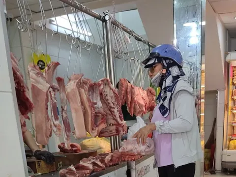 Xử nghiêm việc thao túng giá heo