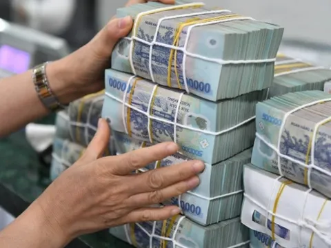 Thu ngân sách băng băng về đích: Chưa hẳn đã đáng mừng