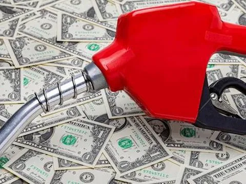 Giá xăng Mỹ cuối cùng cũng giảm, vì sao?