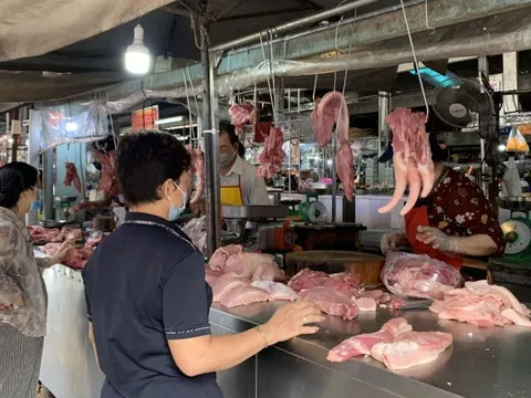 Giá thịt lợn không ngừng tăng cao tại các tỉnh phía Nam