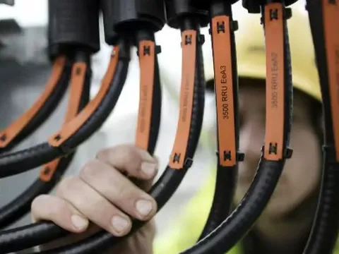 Tăng giá mạnh trong năm vừa qua, những vật liệu quan trọng nhưng ít ai quan tâm này đang đe dọa đến sự phát triển ngành viễn thông trên toàn cầu