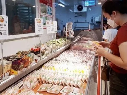 Giá xăng dầu giảm nhưng giá thực phẩm vẫn đứng ở mức cao