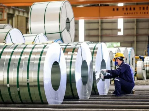 Giá thép với 'điệp khúc' giảm lần thứ 11, thị trường thép cuối năm sẽ tiếp tục giảm?