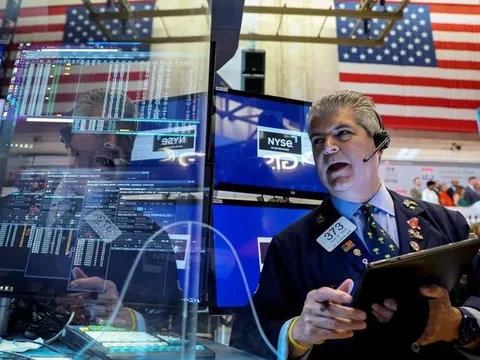 Chứng khoán tăng điểm khi FED nâng lãi suất thêm 0,75%