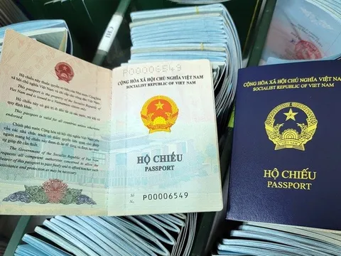 Tìm giải pháp việc Đức dừng cấp thị thực cho người Việt mang hộ chiếu phổ thông mẫu mới