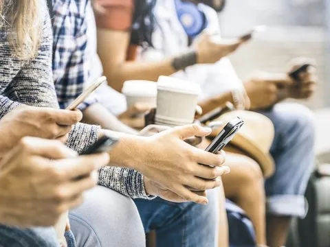 Nhu cầu đi xuống, smartphone đang bước vào thời kì 'ế ẩm'