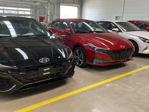 Rộ tin Hyundai Elantra 2023 lộ diện tại Việt Nam: Có cả bản hiệu suất cao, 'hàng hot' một thời trở lại cuộc đua sedan hạng C