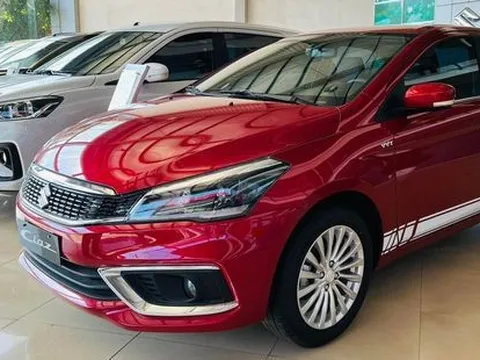 Về nước chưa lâu, Suzuki Ciaz 2022 giảm giá mạnh còn 498 triệu đồng: 'Nhún mình' trước sự thống trị của Accent và Vios 2023 sắp ra mắt