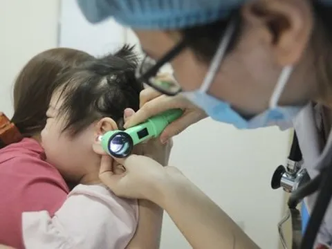 Hơn 3.500 người đến khám nghi nhiễm cúm tại BV Bệnh Nhiệt đới TW