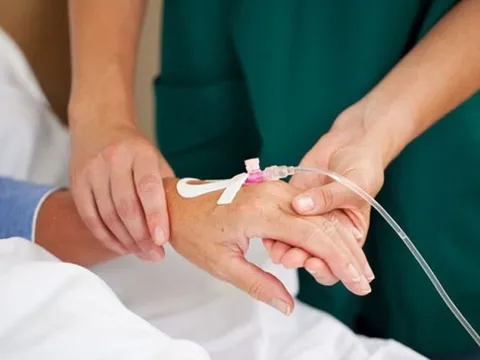 Đi khám vì sụt cân nhanh, người đàn ông phát hiện ung thư đã di căn