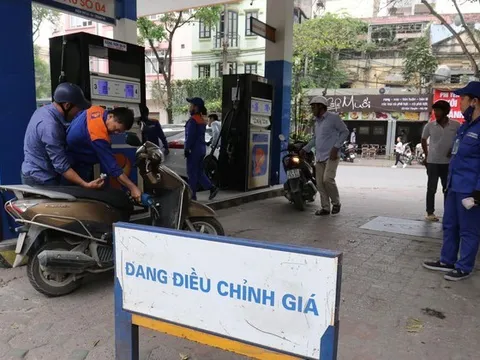 Bộ Tài chính rà soát giá hàng hóa 'đứng im' không chịu giảm