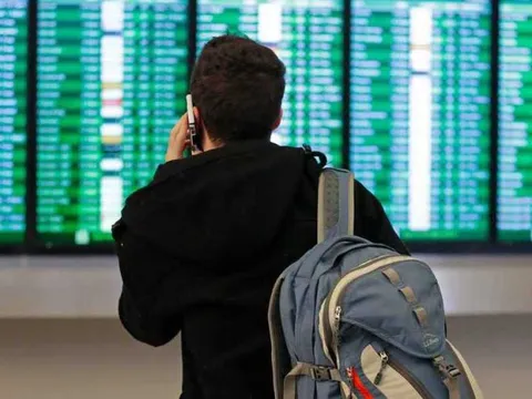 Mua vé bay giá rẻ phải chịu delay?