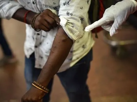 Italy cảnh báo triệu chứng mới của bệnh đậu mùa khỉ liên quan đến mắt