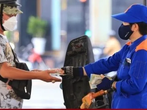 Giá xăng dầu trong nước sẽ tiếp tục giảm mạnh?