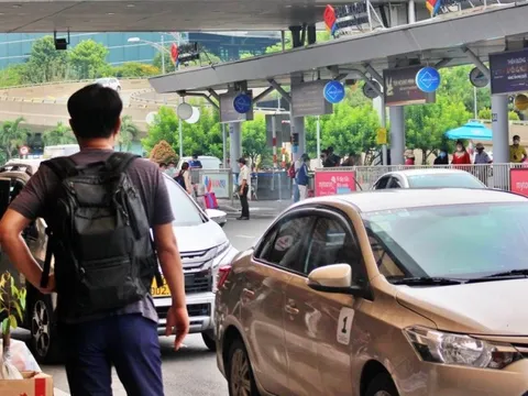 Khẩn trương “giải cứu” sân bay Tân Sơn Nhất khỏi cảnh ngột ngạt, ùn ứ