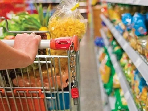 Chi tiêu nhóm dân số giàu nhất thay đổi ra sao trong 10 năm?