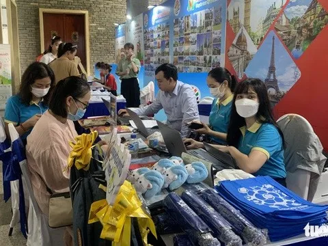 Du lịch đã bùng nổ, khách nội địa chi tiêu vượt khách quốc tế