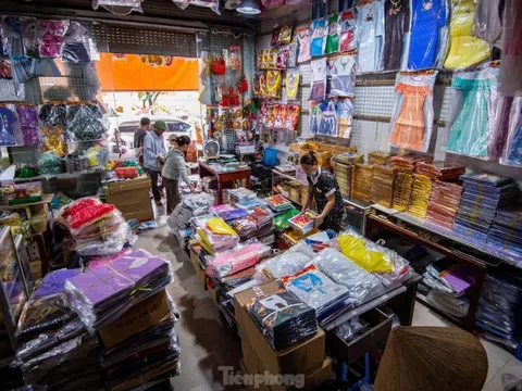 Thủ phủ vàng mã lớn nhất cả nước nhộn nhịp những ngày cận Rằm Tháng 7