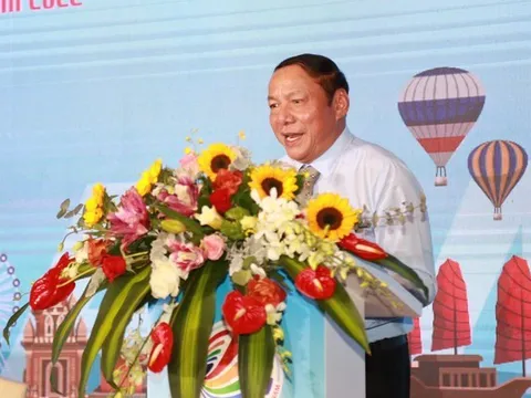 Bộ trưởng Văn hóa, Thể thao và Du lịch: Ngành du lịch đừng chỉ nhìn thấy toàn màu hồng
