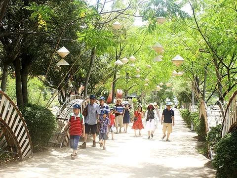 Không phát triển du lịch nội địa dễ dãi