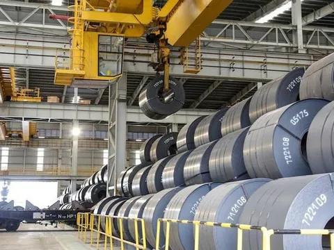 Giá thép giảm lần thứ 13 liên tiếp