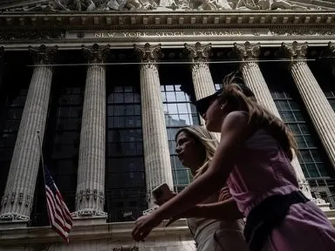 Giá dầu thế giới giảm sâu