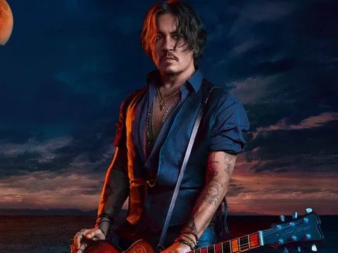 Johnny Depp ký tiếp hợp đồng với Dior làm đại diện nước hoa Sauvage