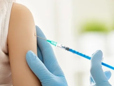 Vaccine dạng dán ngăn ngừa hiệu quả các biến thể của SARS-CoV