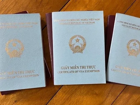 Nên miễn lệ phí thị thực cho khách du lịch