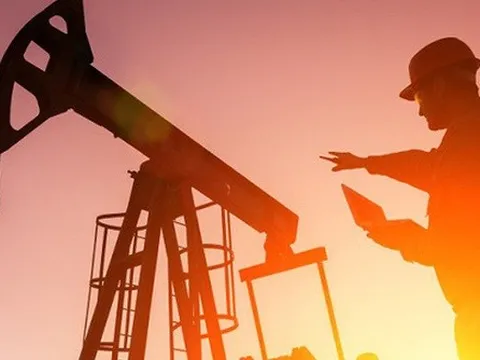 OPEC nâng nguồn cung dầu thô thêm hơn 200.000 thùng/ngày