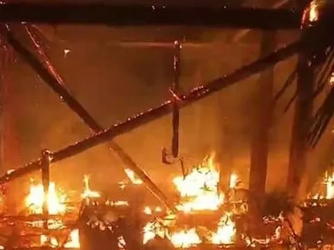 Hà Tĩnh: Cháy nhà gỗ 3 gian, gia chủ trắng tay