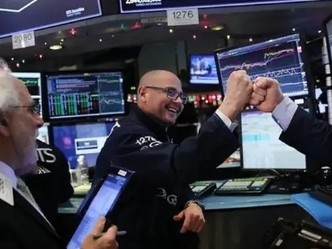 Lạm phát bớt 'nóng', chứng khoán Mỹ bùng nổ