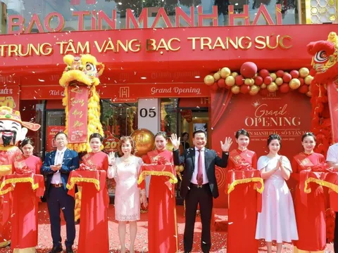 Tưng bừng khai trương cửa hàng thứ 8 Bảo Tín Mạnh Hải tại Hà Nội