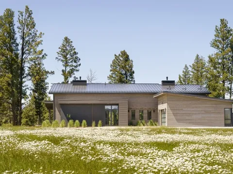 Căn nhà ven rừng, nhìn ngắm vẻ đẹp thiên nhiên từ mọi góc độ