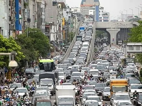 Bloomberg: Việt Nam có thể vượt mục tiêu tăng trưởng kinh tế 7% nếu...