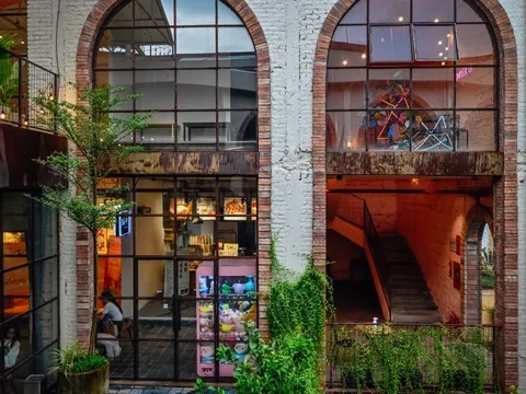 Những nhà máy cũ ‘tái sinh' thành không gian sáng tạo giữa Thủ đô