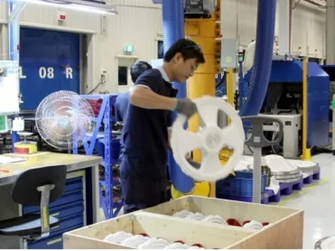 Lạm phát toàn cầu tăng cao, doanh nghiệp xuất khẩu "ăn đong" đơn hàng