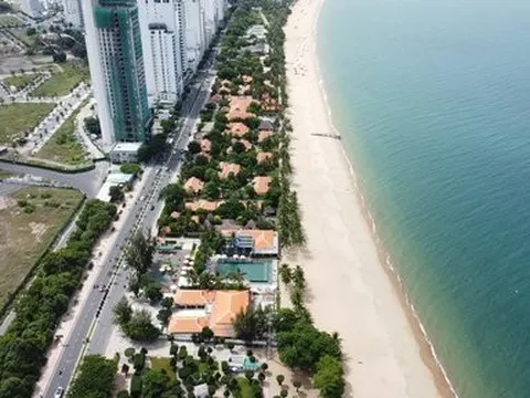 Tp.Nha Trang: Đề xuất giữ lại một số công trình ở khu nghỉ mát chắn biển