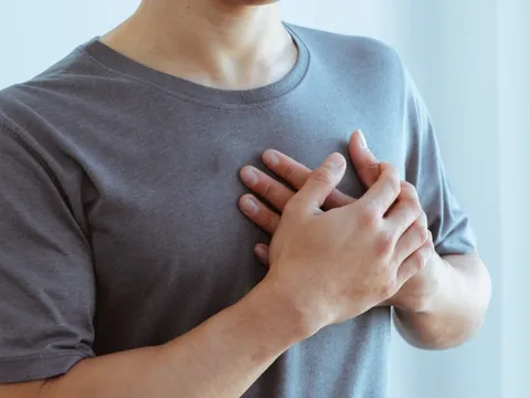 Đi khám khối u ở ngực, người đàn ông sốc phát hiện mắc căn bệnh tưởng chỉ có ở phụ nữ