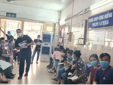 Bệnh viện “hụt hơi” khi tự chủ toàn diện